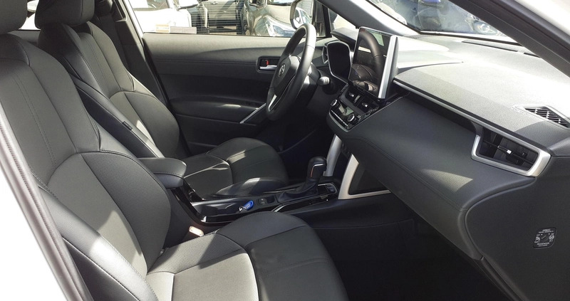 Toyota Corolla Cross cena 175900 przebieg: 6699, rok produkcji 2022 z Morąg małe 407